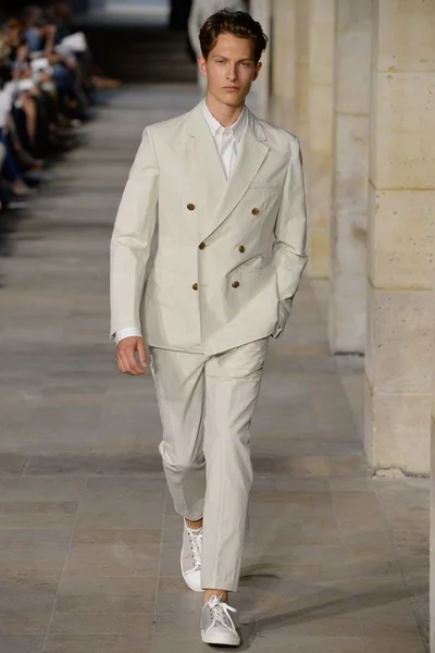 Look 31